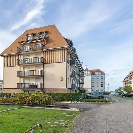 Le 406, T2 Avec Balcon & Parking A 70m De La