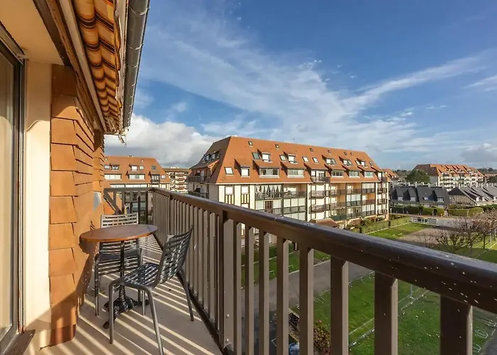 Le 406, T2 Avec Balcon & Parking A 70m De La